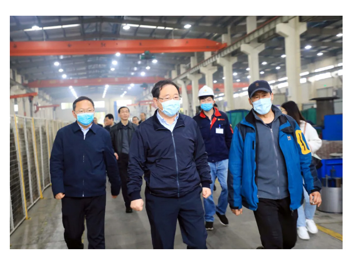 省经信厅牛弩韬厅长一行莅临UED官网,调研